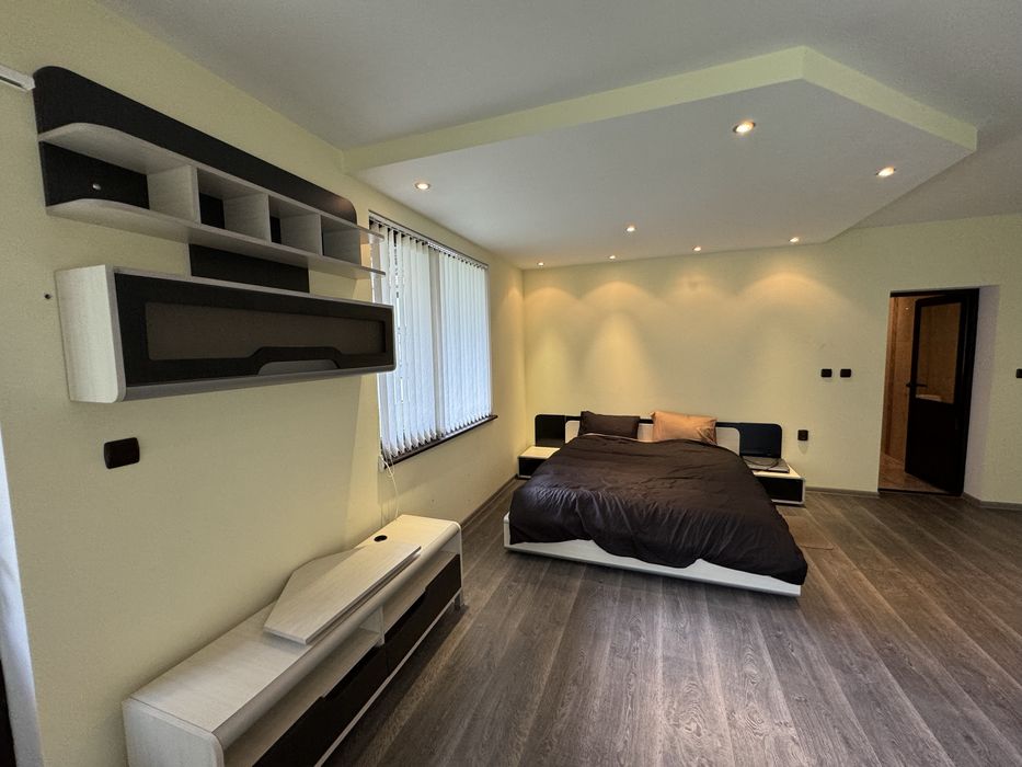 Продава се Къща в Казанлък - 380 кв.м за 343 €/кв.м - Снимка #7