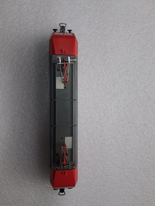 Locomotiva piko BR101 scara H0

Tractiune integrala pe toate axele
Mot