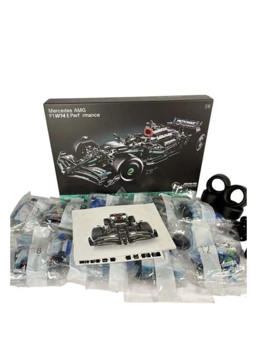 Конструктор LEGO формула 1 Мерседес