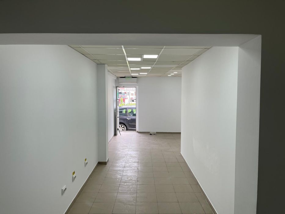 Inchiriez spatiu comercial 30 mp Ploiesti