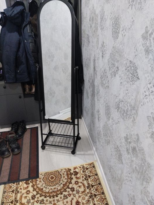 Продам зеркало для прихожии