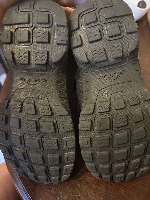 Cizme impermeabile zapada Decathlon  marimea 35