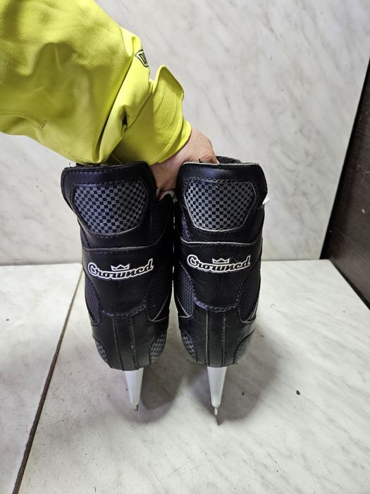 Patine 7 hochei hockey Crowned   marimea  37  (24,5   cm)