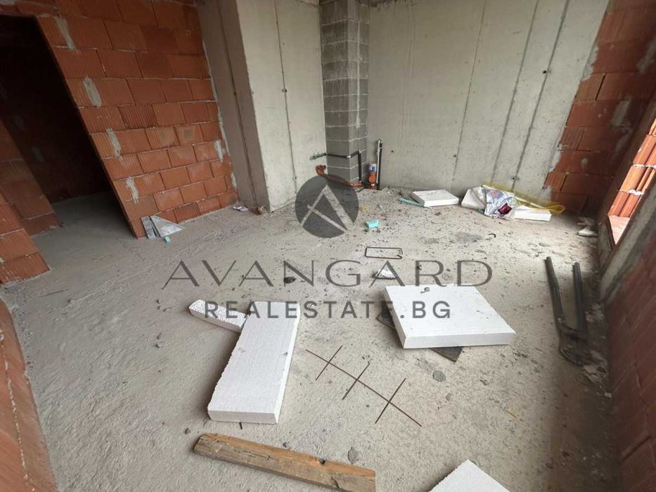 Продава се Двустаен апартамент в Пловдив, Остромила - 66 кв.м за 1135 €/кв.м - Снимка #1