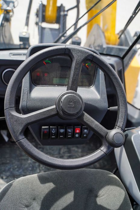 Фронтальный погрузчик LiuGong 855