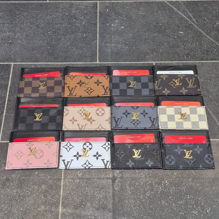 чанти/портмонета Guess,LV,Prada и още
