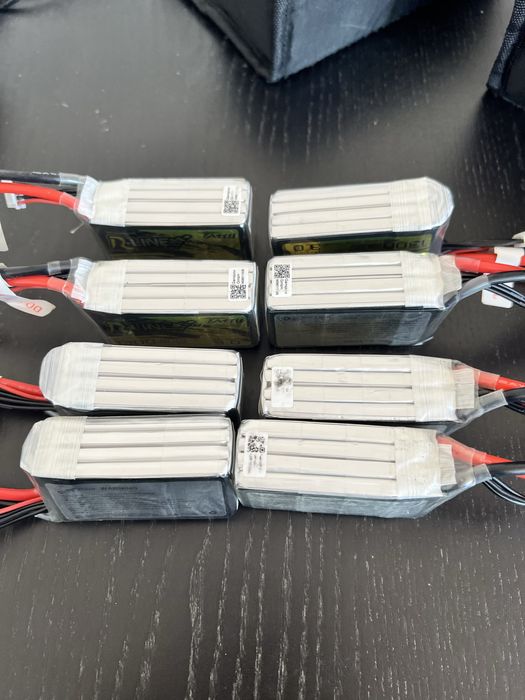 Vand Baterii Drona Tattu R-Line 3.0 1300 120C 4S 14.8V 19.24 wh