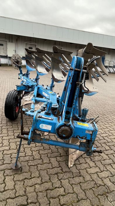 Lemken EurOpal 7, Omoch, Plug Claas Arion, Case, Belarus tortadi.