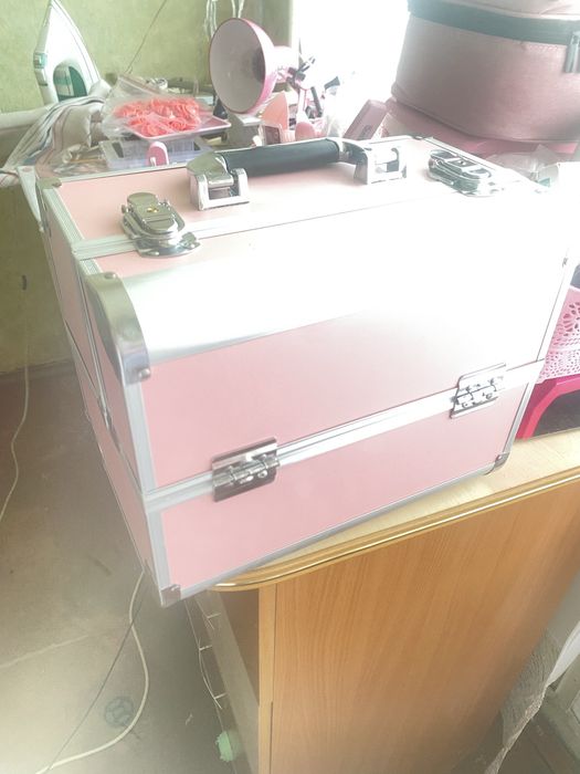 Розовый набор для маникюра