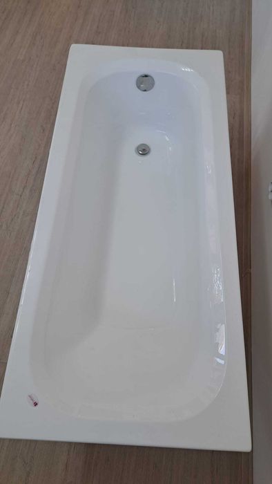 Cadă acril NOUĂ 160x70