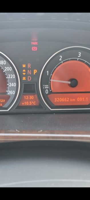 Bmw  serie 7   e 65