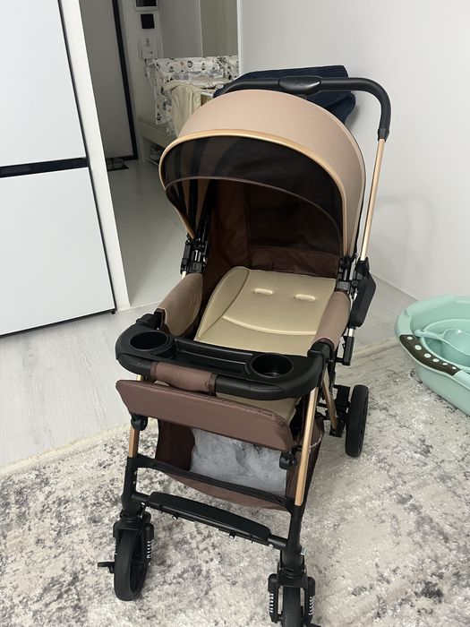 Прогулочная коляска новая. только ватсап.