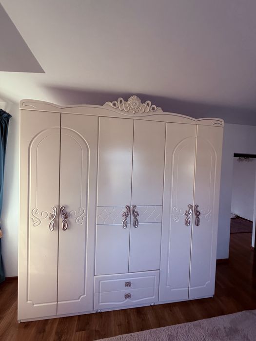 Vand dormitor complet cu saltea inclusa