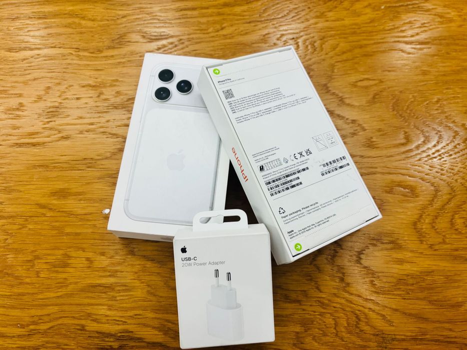 Нови iPhone 17 Pro 1TB Silver, Orange