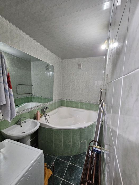 Продаётся 3/8/9 Буюк ипак йули метро