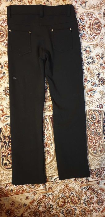 Темные брюки  на девочку