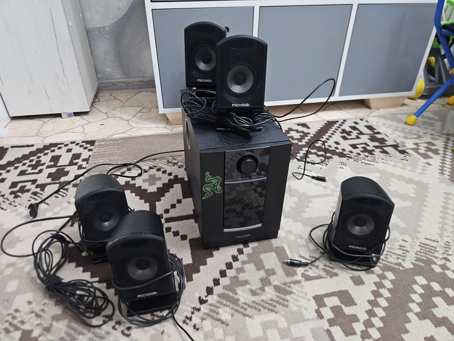 Продам сабвуфер с колонками Microlab