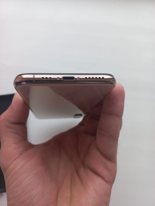 ПРОДАМ Айфон XS 64gb