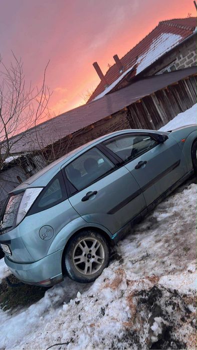 Vand ford focus benzina