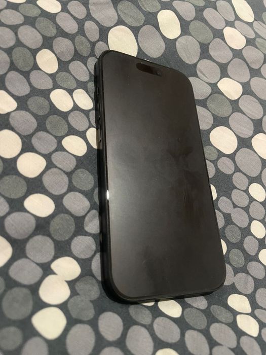 Продам айфон телефон