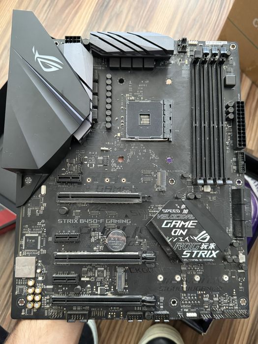 Placa de baza B450-F gaming