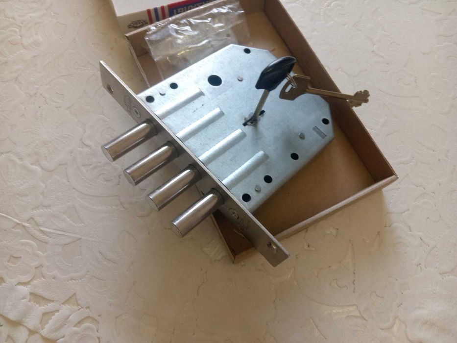 Замок врезной Базальт 1.05.01 Эльбор