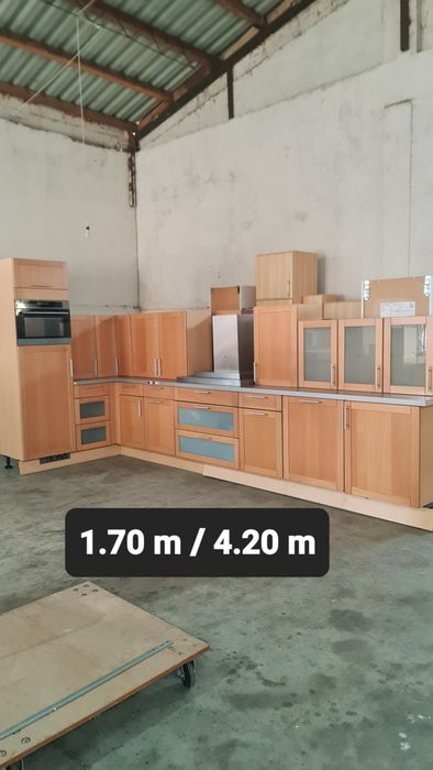 Mobila de lemn masiv cu electrocasnice incluse si blat nou