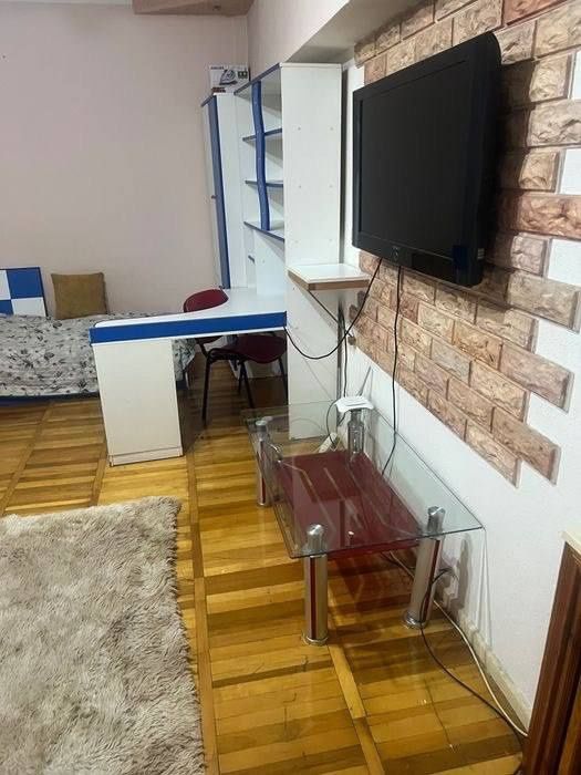 2/8/9 Буюк Ипак Йули Максим Горький Рядом с метро 77м2 Мебель техника