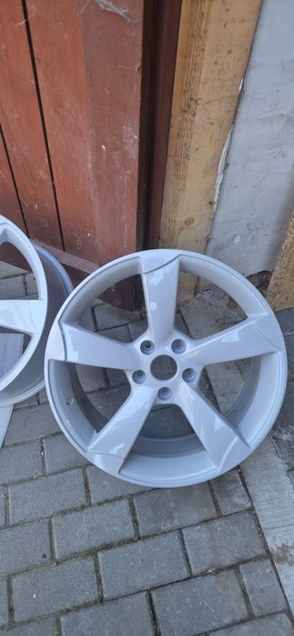 Vând set 4 jante aliaj 18x8J – stare bună