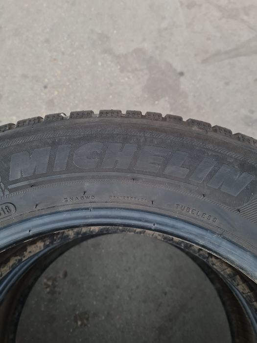 Всесезонни гуми 2 броя MICHELIN CrossClimate 215 60 R17