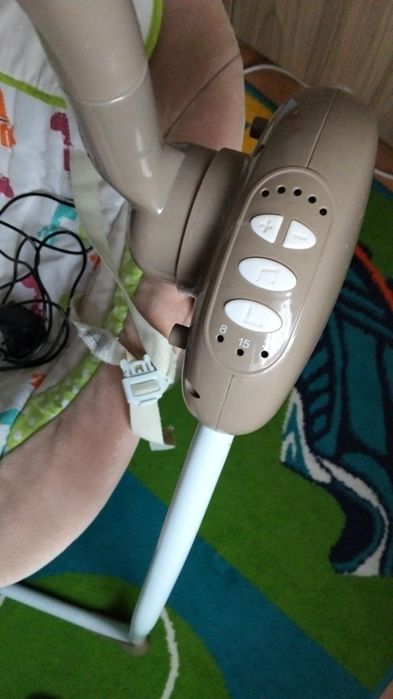 Vând balansoar electric.