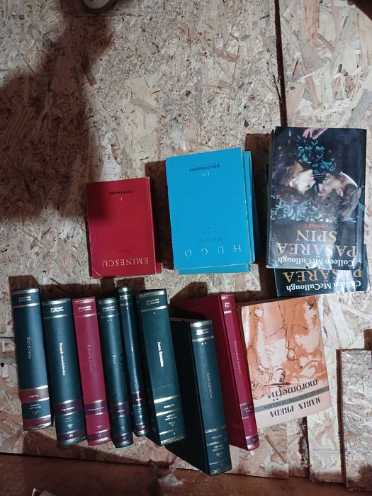 Carti vechi in stare  foarte buna