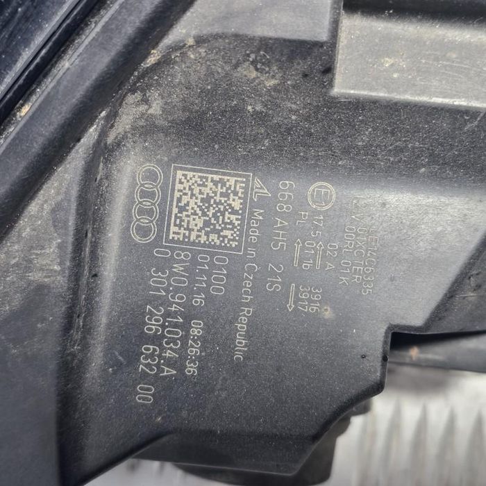 Far dreapta BI XENON lupa LED Audi A4 8W2, B9