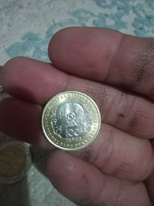 100 теңге к 30 шет конституций