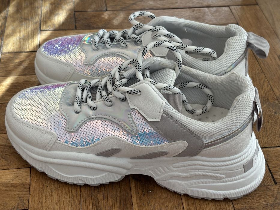 Дамски маратонки