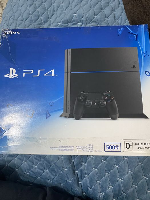 Продам SONY PS4