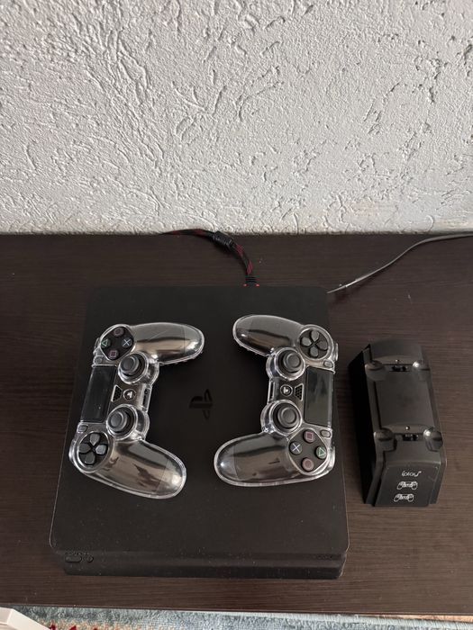 Playstation 4 slim. Ps 4 slim. Пс 4 слим