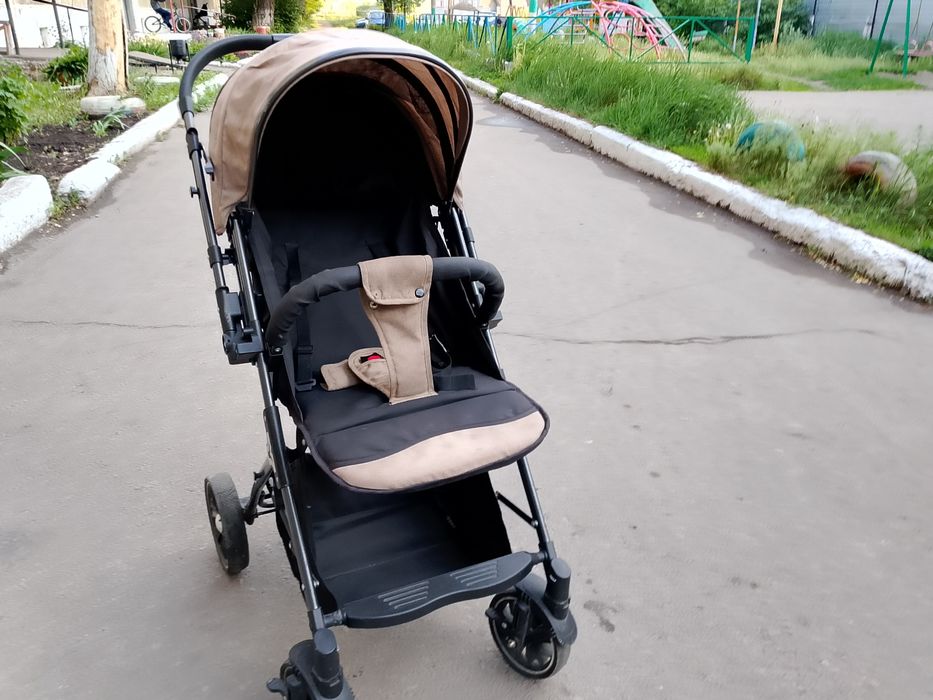 Срочно продается коляска прогулочная
