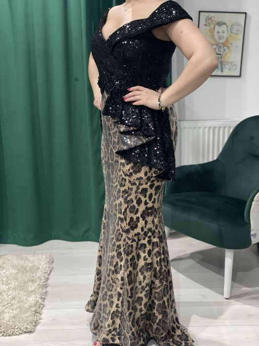 Rochie seara model deosebit