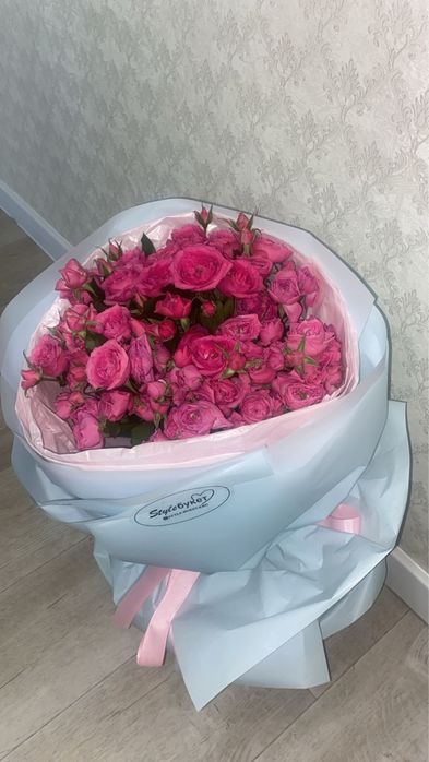 Цветы свежие розы