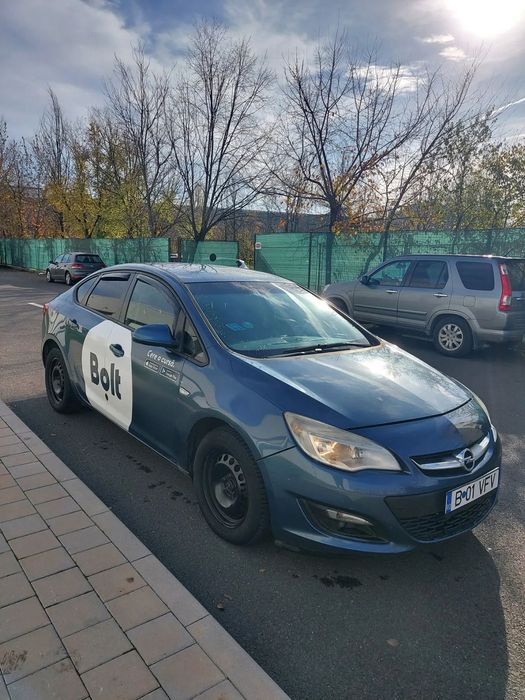 Opel Astra Opel Astra J 1.6 - 2016 - GPL - Automată - Economică