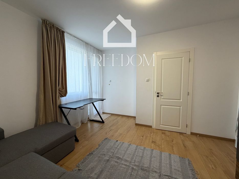 Тристаен апартамент в кв. Колхозен пазар, ул.Христо Ботев, 230 000 евр