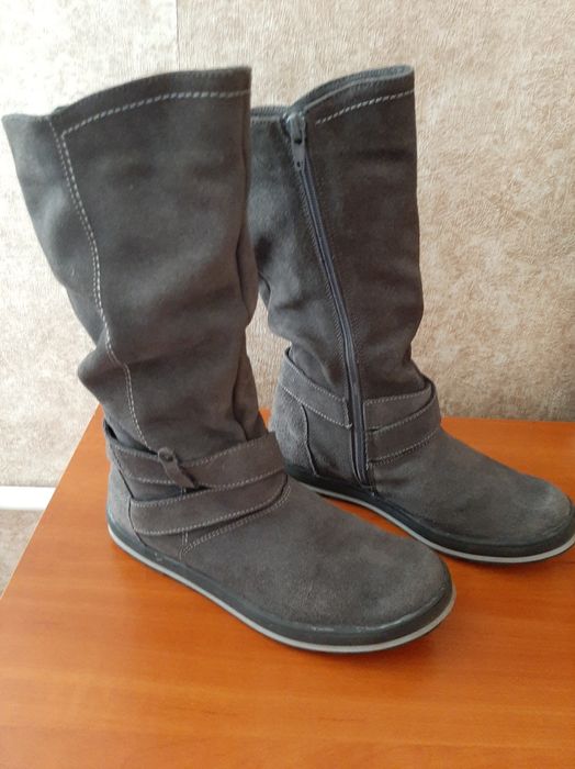 Продам сапоги на девочку в хорошем состоянии.