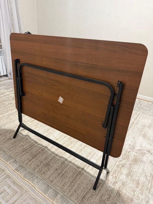 Раскладный стол продаем почти новый