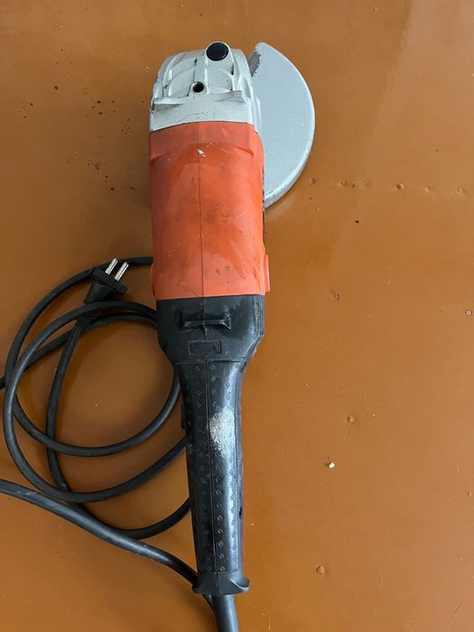 Болгарка продам.