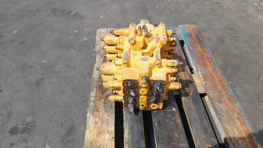 Distribuitor hidraulic Volvo U28 - 103