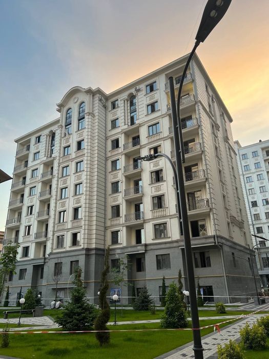 Продам квартиру жк Мухташам 4/6/10 123 м2