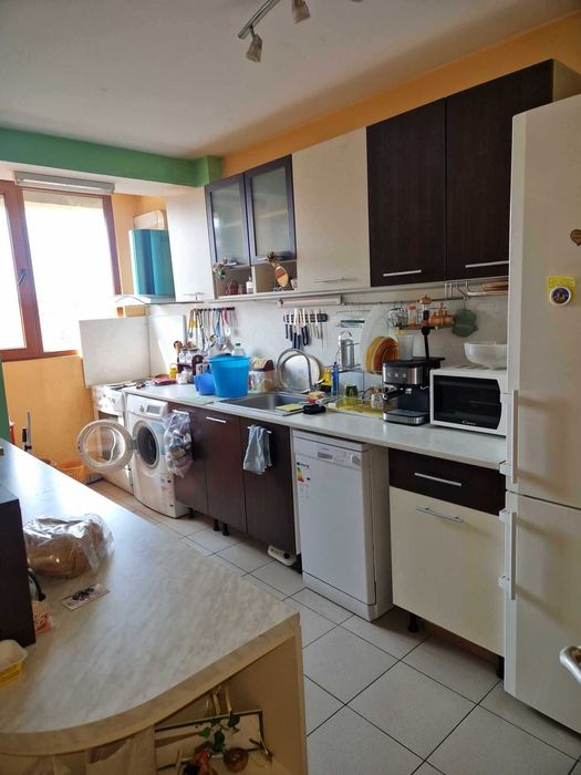 център - тристаен