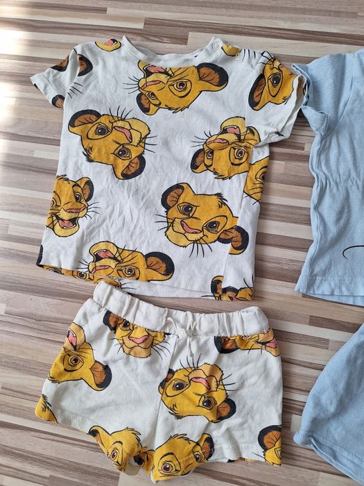 4 seturi Disney 9-12 luni