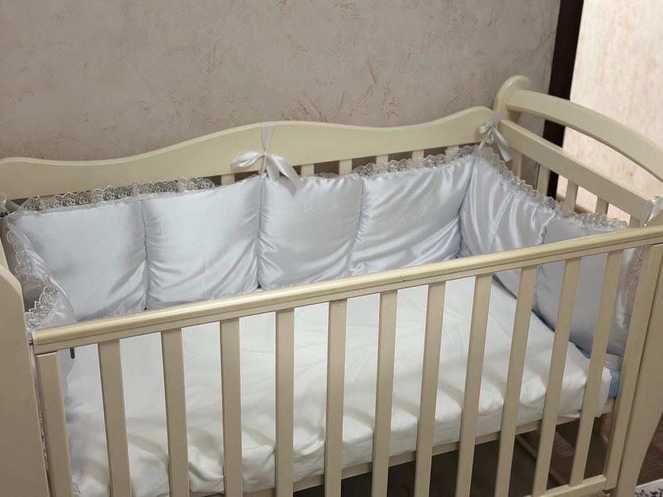 Продам манеж в хорошем состоянии